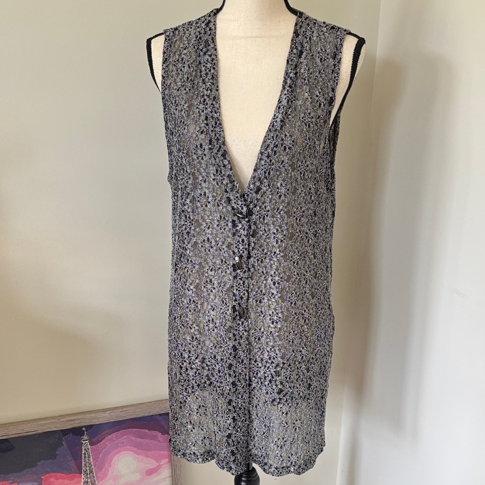 Elegant Gray Sleeveless Top